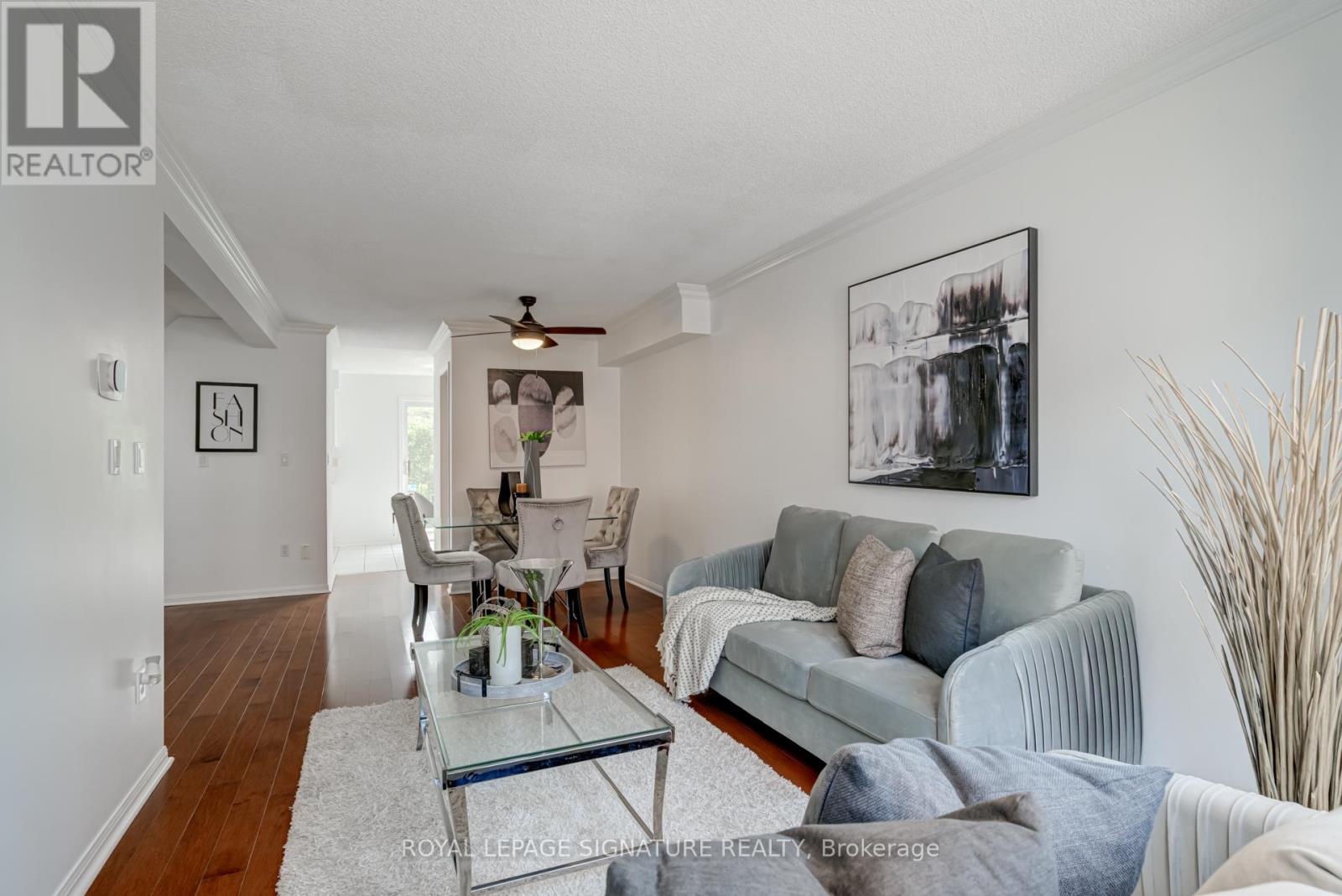 Photo 7 of 49 80 Acorn Place, Mississauga ON