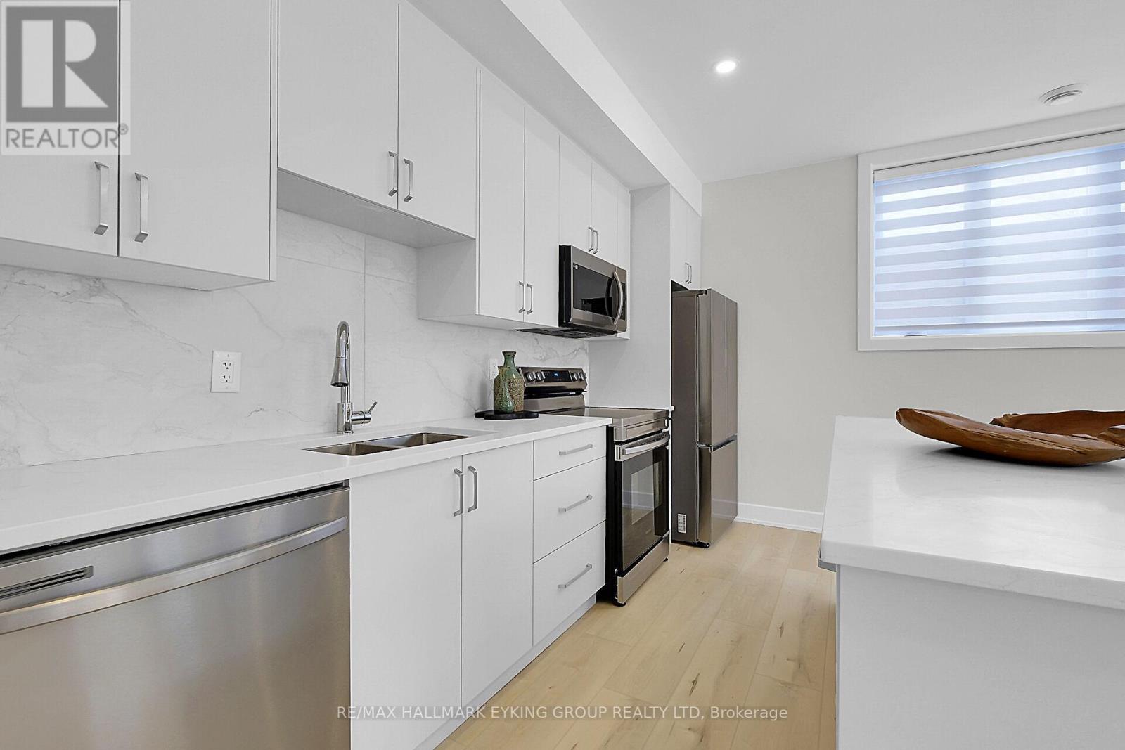 Photo 2 of 623 Rowanwood Avenue, Ottawa ON