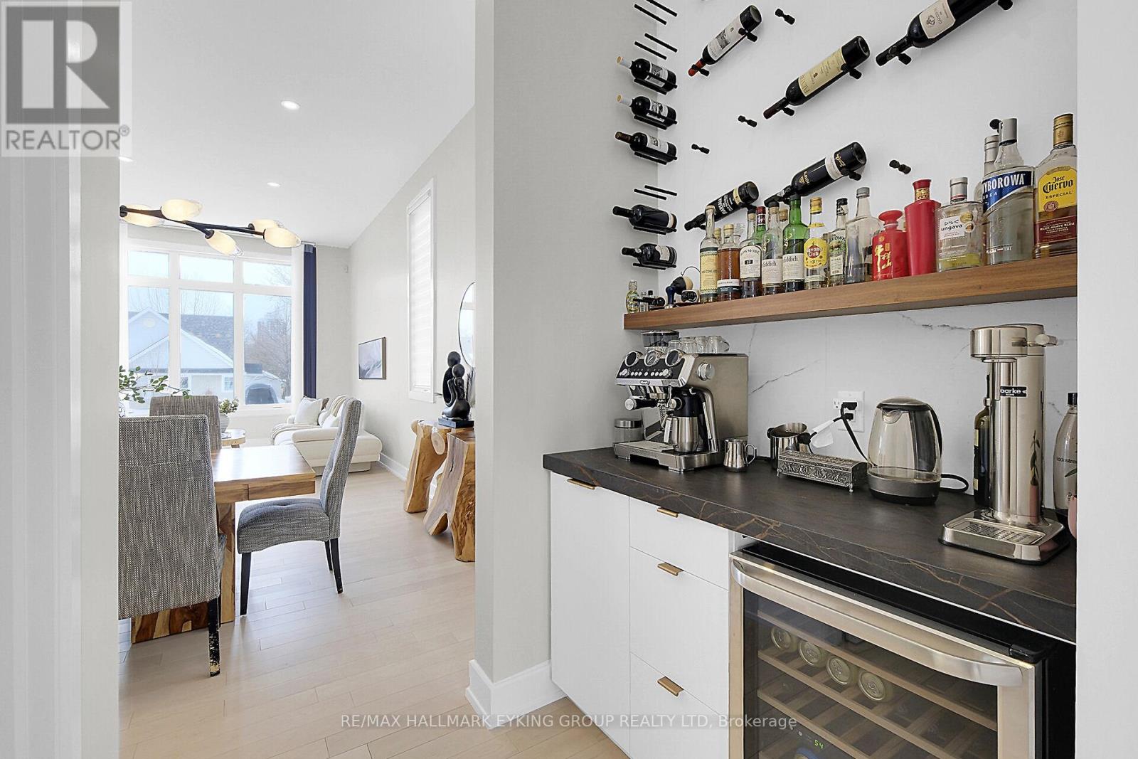Photo 11 of 623 Rowanwood Avenue, Ottawa ON