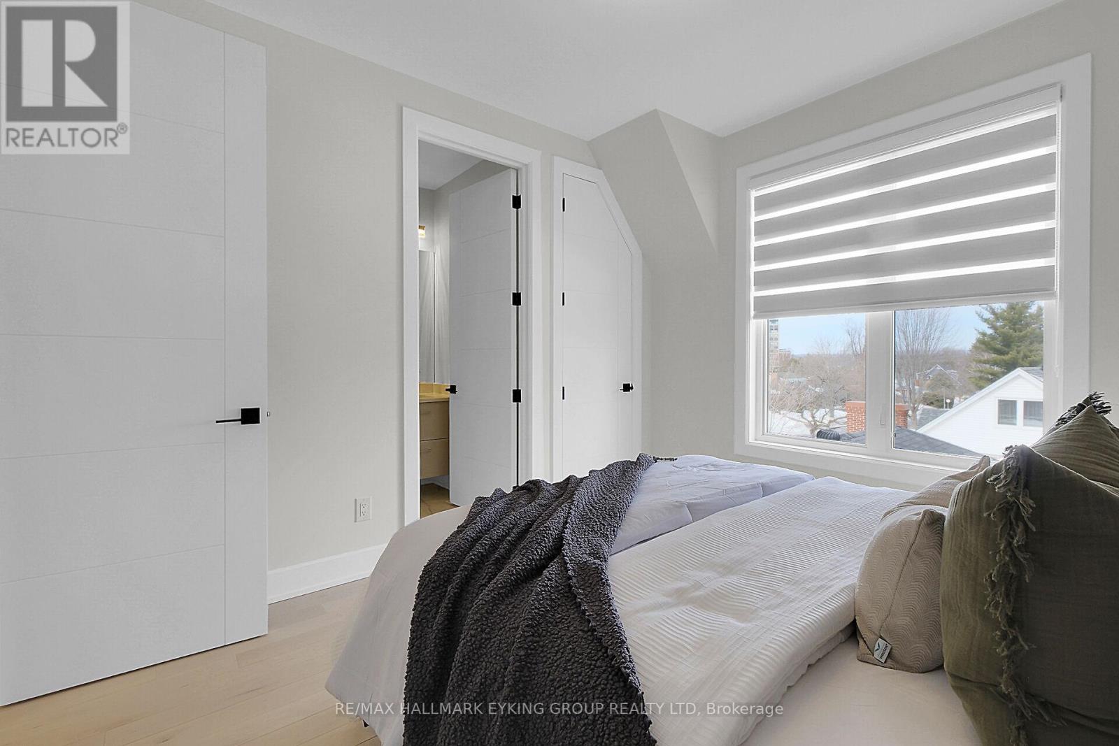 Photo 24 of 623 Rowanwood Avenue, Ottawa ON