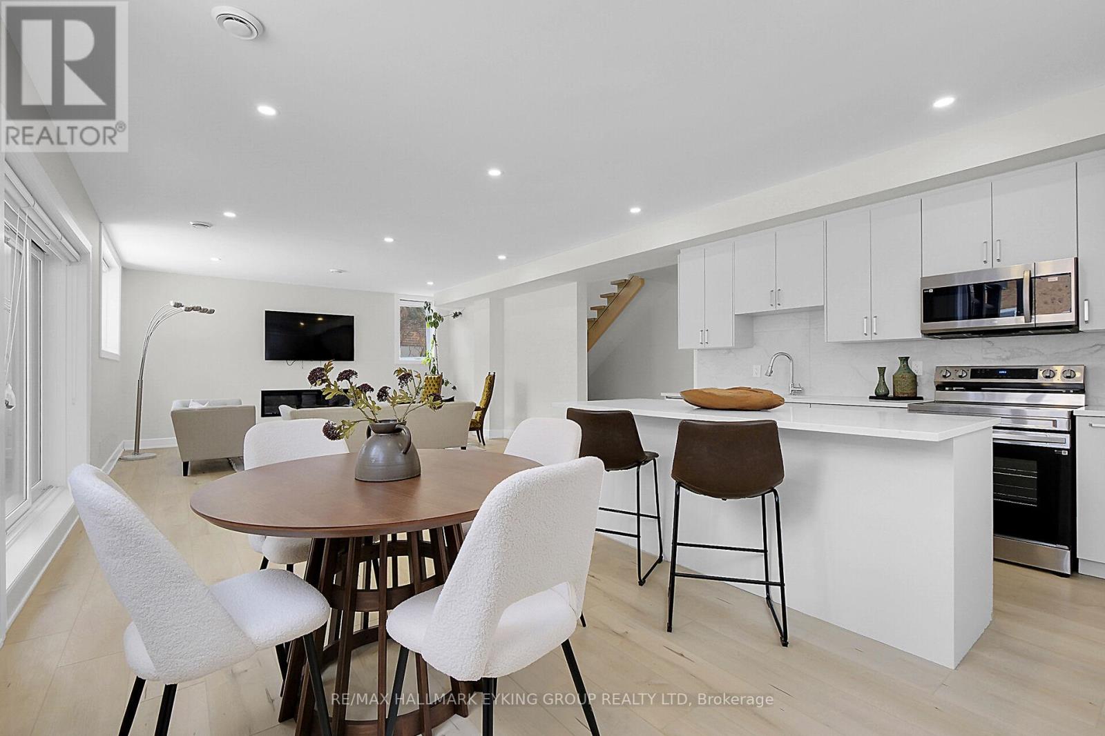 Photo 12 of 623 Rowanwood Avenue, Ottawa ON