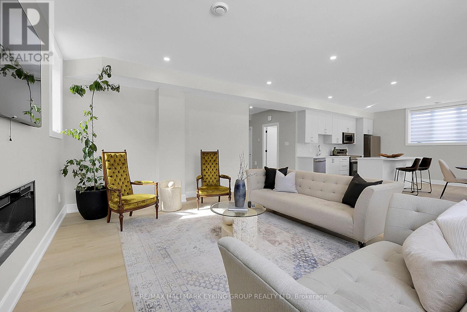 Photo 8 of 623 Rowanwood Avenue, Ottawa ON