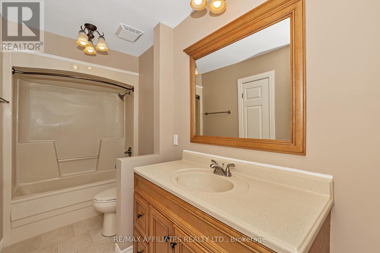 Photo 2 of 101 Carterfarm Crescent, Ottawa ON