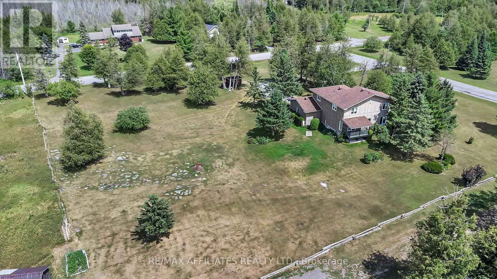 Photo 40 of 101 Carterfarm Crescent, Ottawa ON