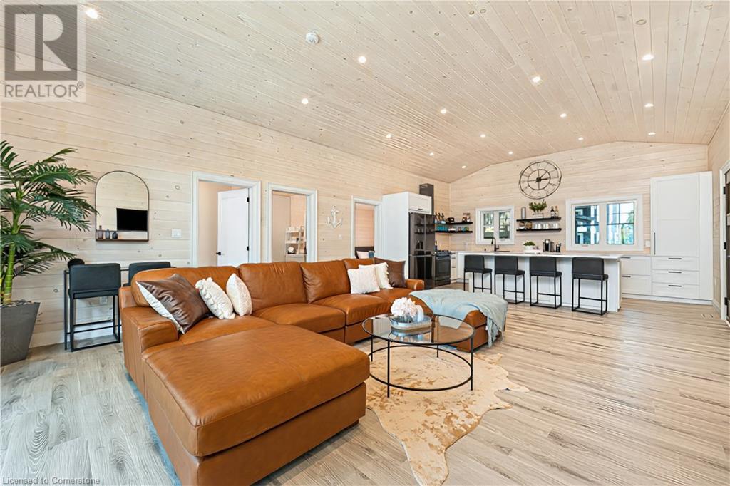 Photo 9 of 71865 Sunview Avenue, Dashwood ON
