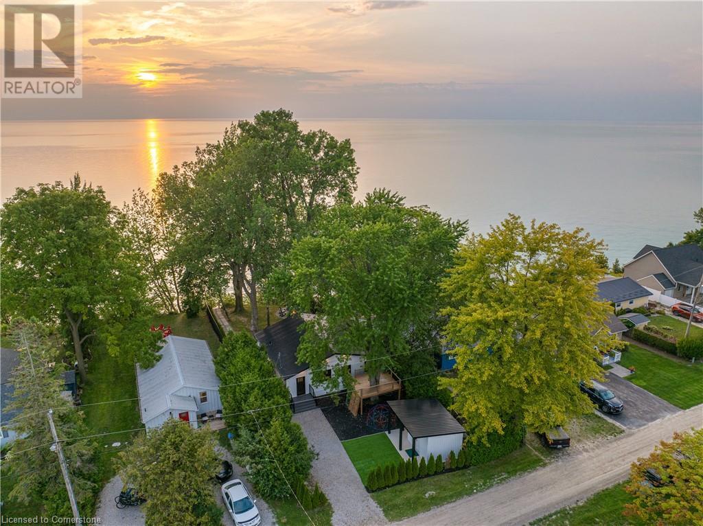 Photo 27 of 71865 Sunview Avenue, Dashwood ON