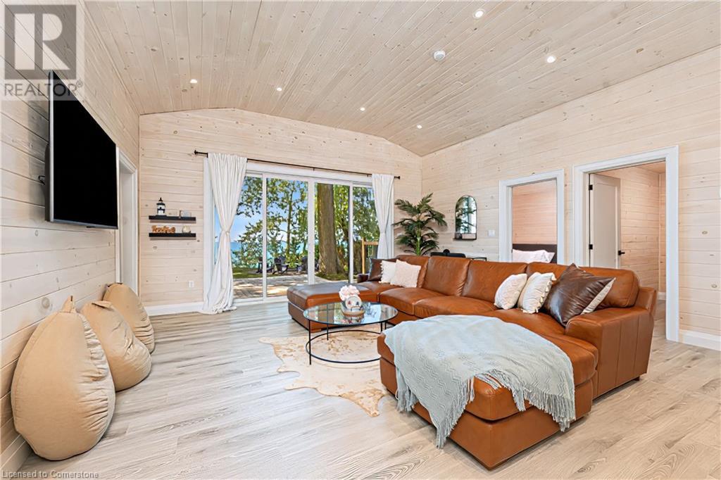 Photo 23 of 71865 Sunview Avenue, Dashwood ON
