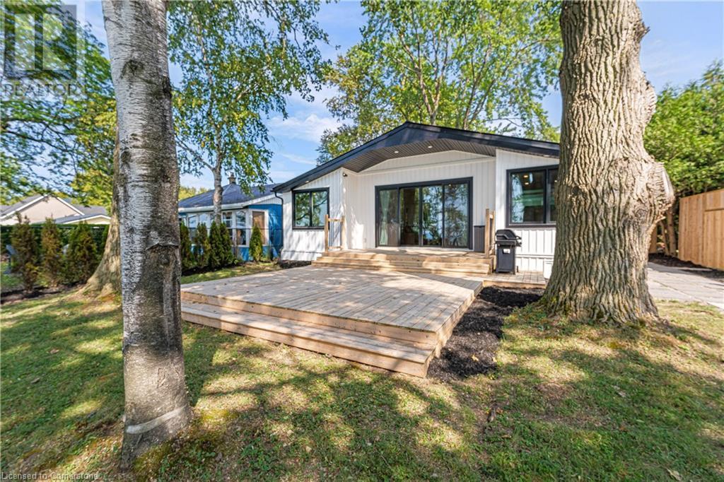 Photo 10 of 71865 Sunview Avenue, Dashwood ON