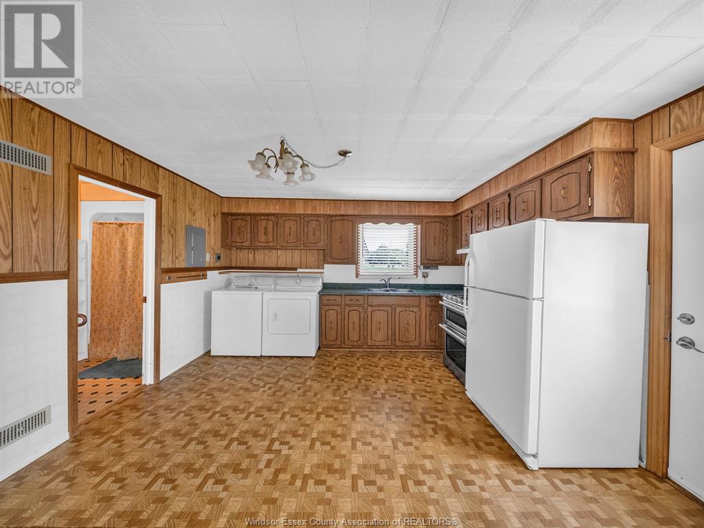 Photo 3 of 1331 Deer Run Road, Leamington ON