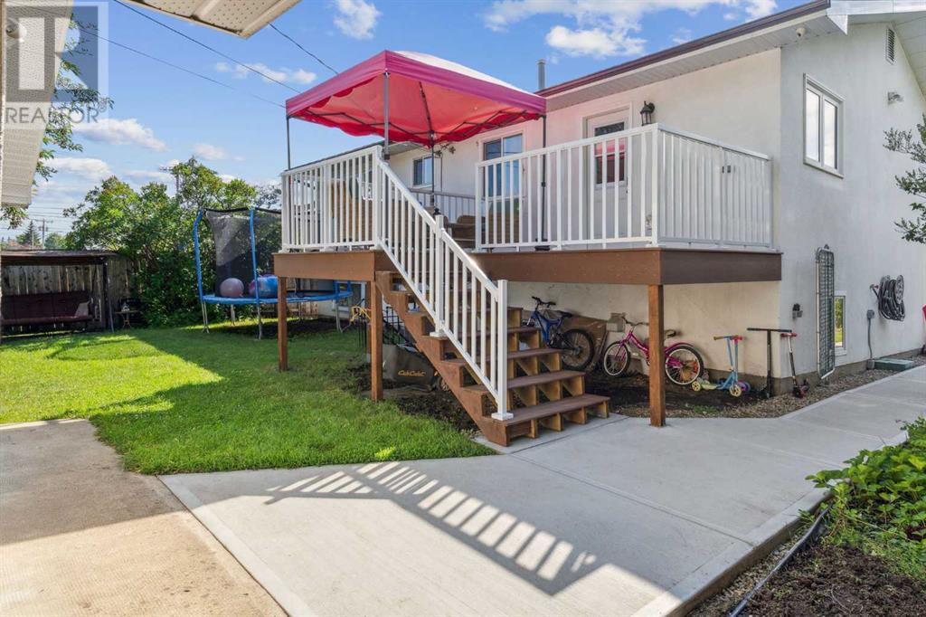Single Family House Bi-level for Sale in  Haddon Road SW Haysboro Calgary 