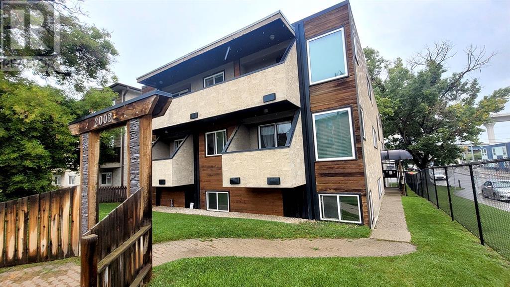 Single Family House for Sale in    Avenue SW Sunalta Calgary 