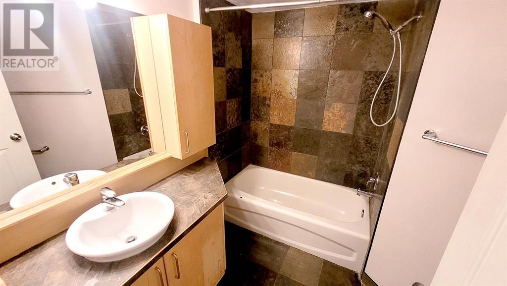 Single Family House for Sale in    Avenue SW Sunalta Calgary 