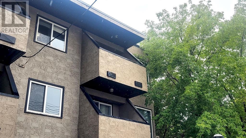Single Family House for Sale in    Avenue SW Sunalta Calgary 