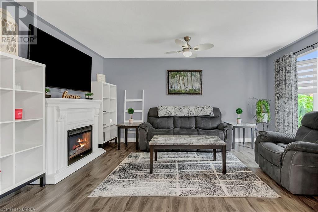 Photo 10 of 24 Ashton Drive, Simcoe ON