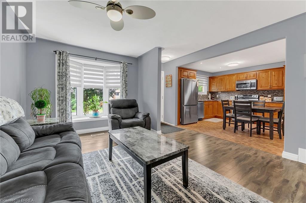 Photo 13 of 24 Ashton Drive, Simcoe ON