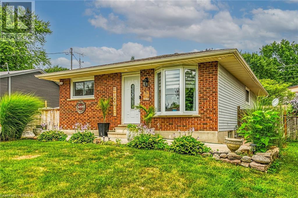 Photo 3 of 24 Ashton Drive, Simcoe ON