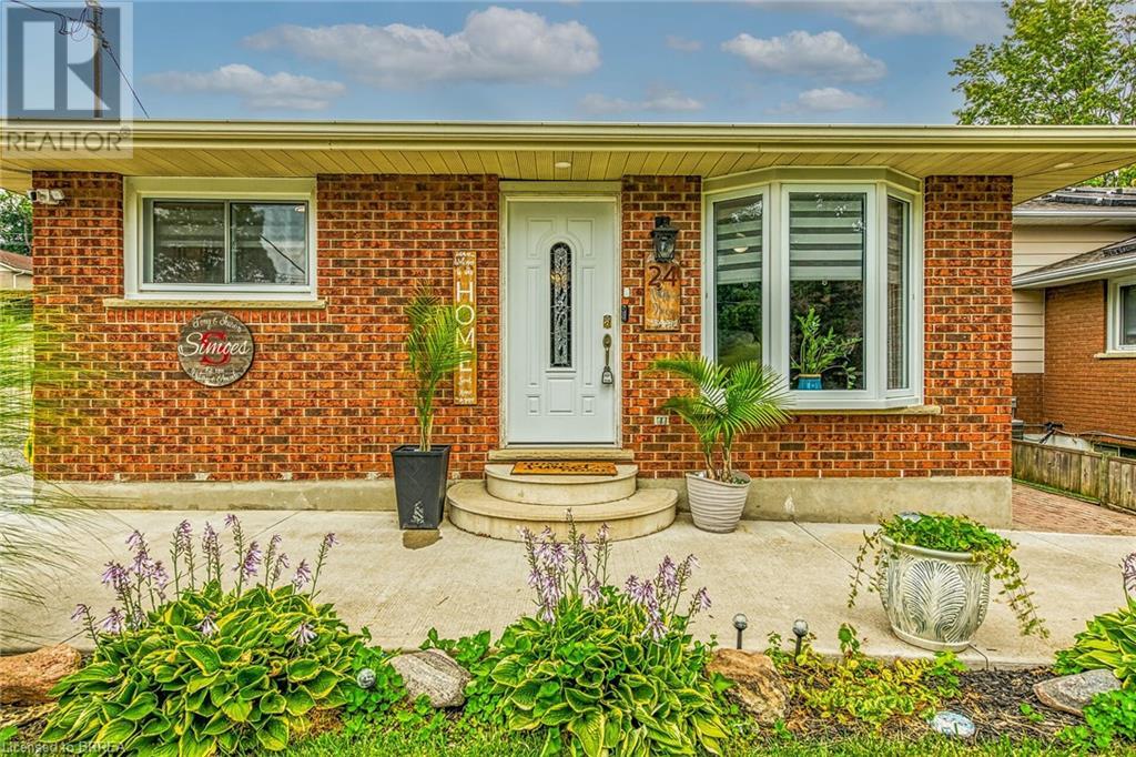 Photo 4 of 24 Ashton Drive, Simcoe ON