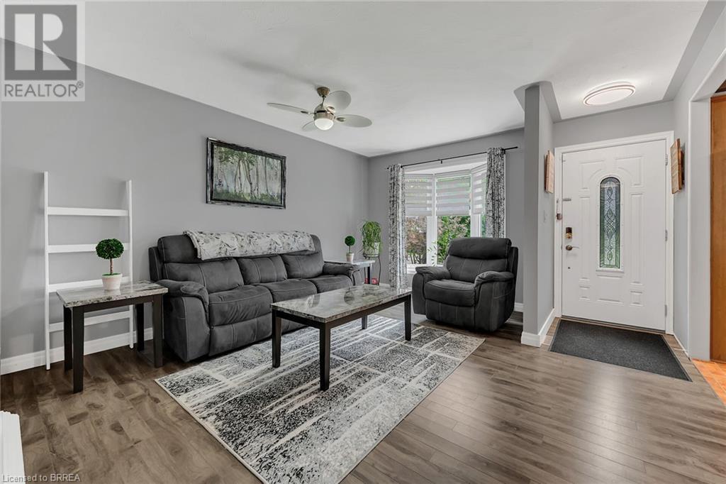 Photo 9 of 24 Ashton Drive, Simcoe ON
