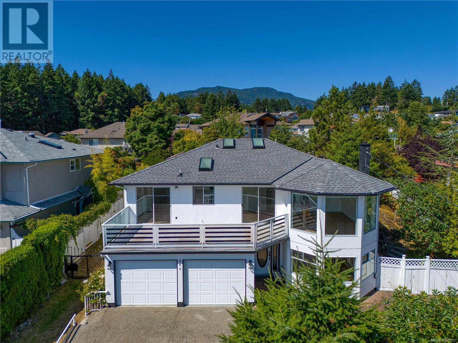 Photo 2 of 369 Trinity Dr, Nanaimo BC