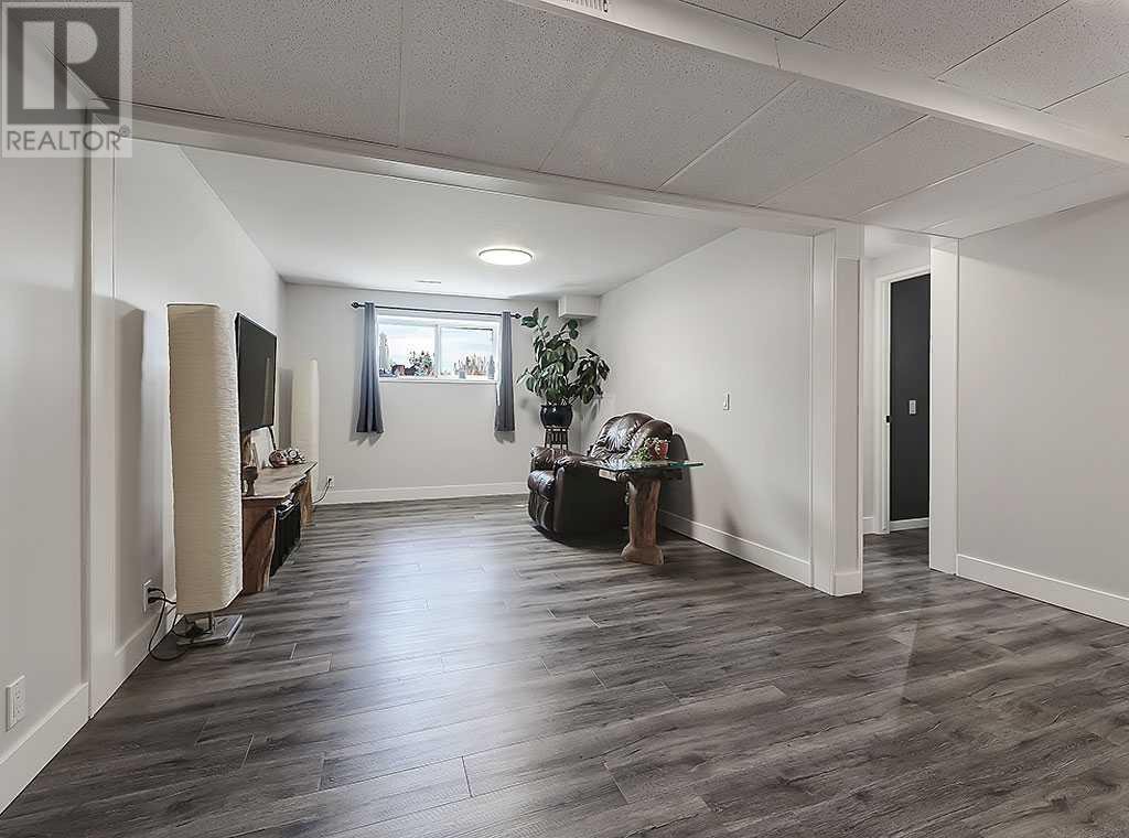 Single Family House Bi-level for Sale in  Lysander Place SE Ogden Calgary 