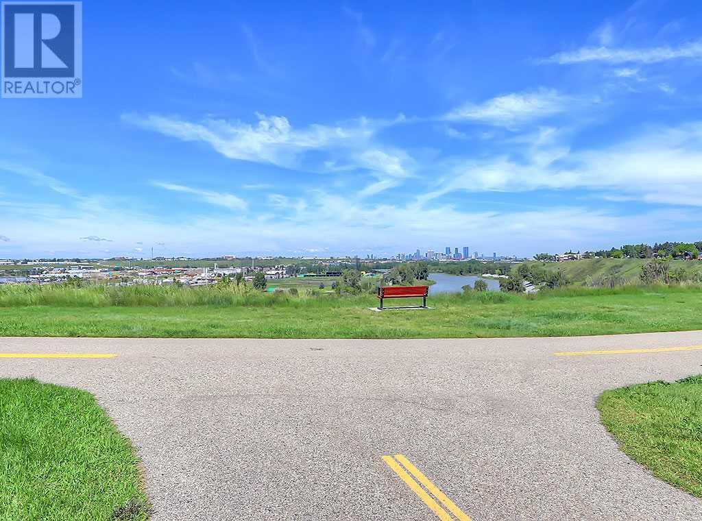 Single Family House Bi-level for Sale in  Lysander Place SE Ogden Calgary 