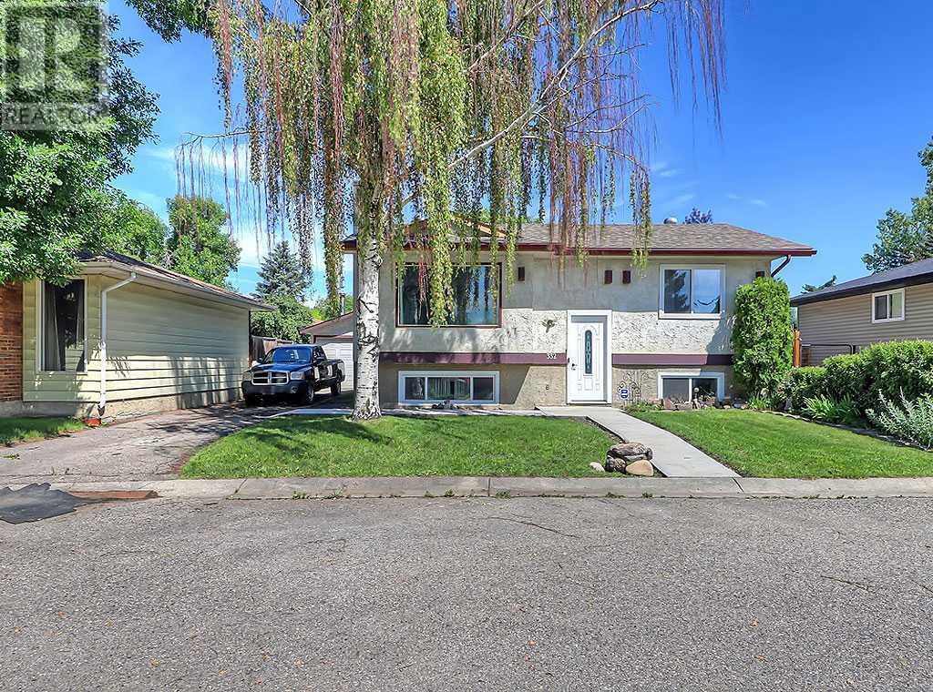 Single Family House Bi-level for Sale in  Lysander Place SE Ogden Calgary 