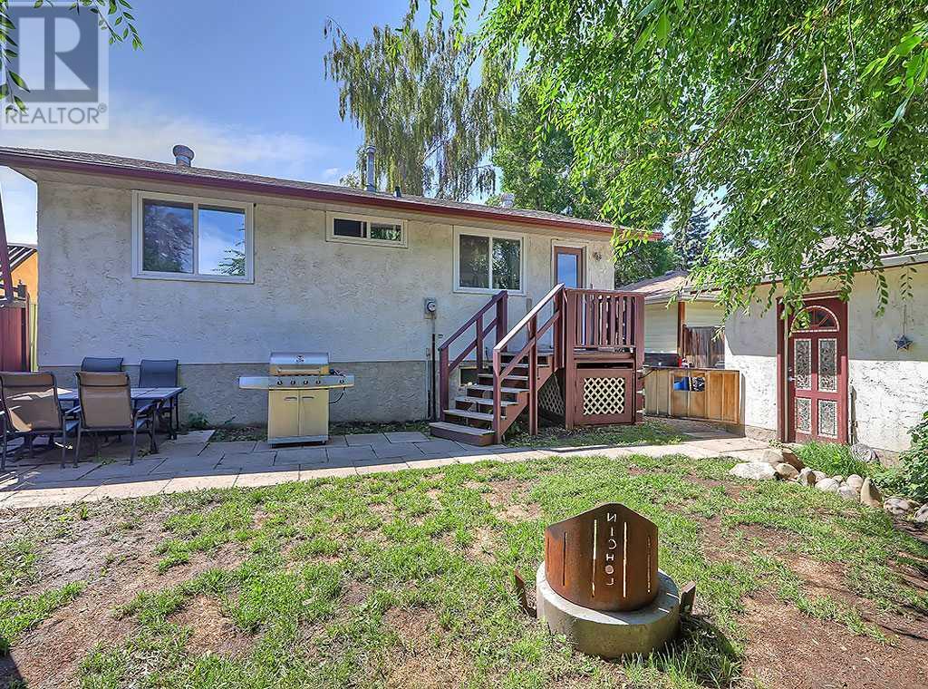 Single Family House Bi-level for Sale in  Lysander Place SE Ogden Calgary 