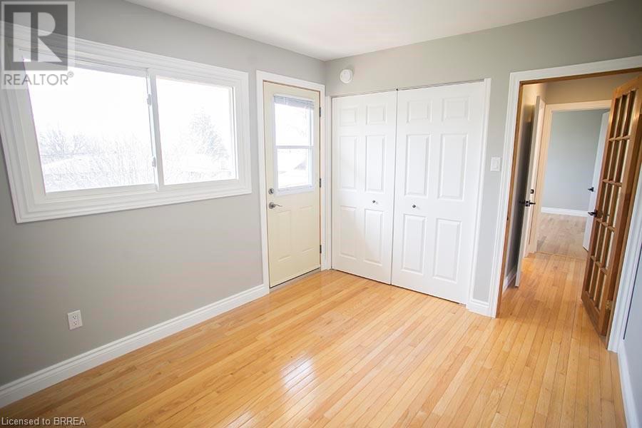 Photo 27 of 415 Chatham Street, Brantford ON