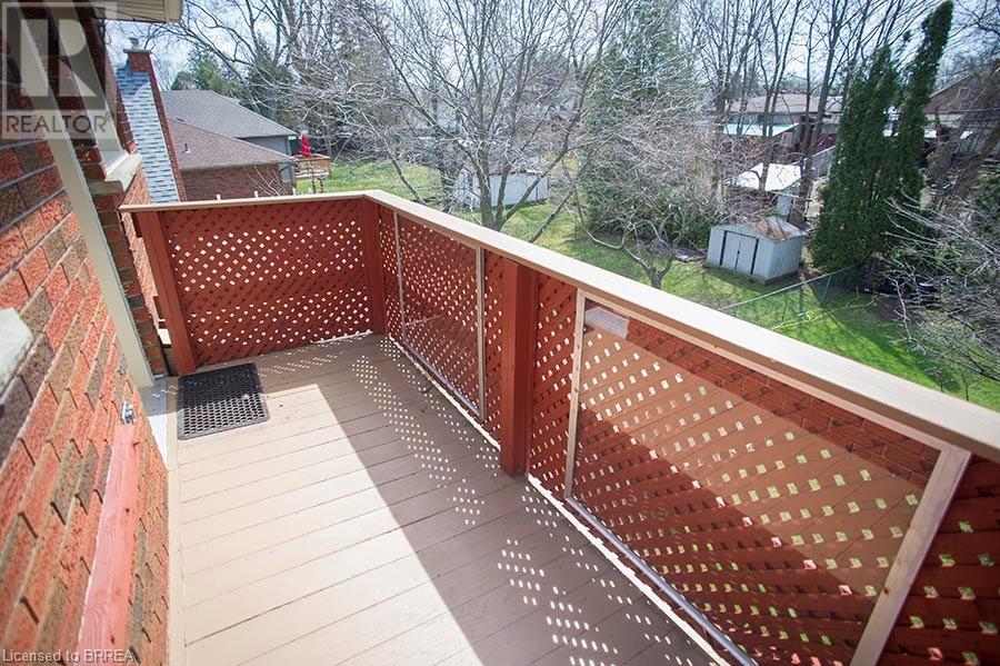 Photo 33 of 415 Chatham Street, Brantford ON