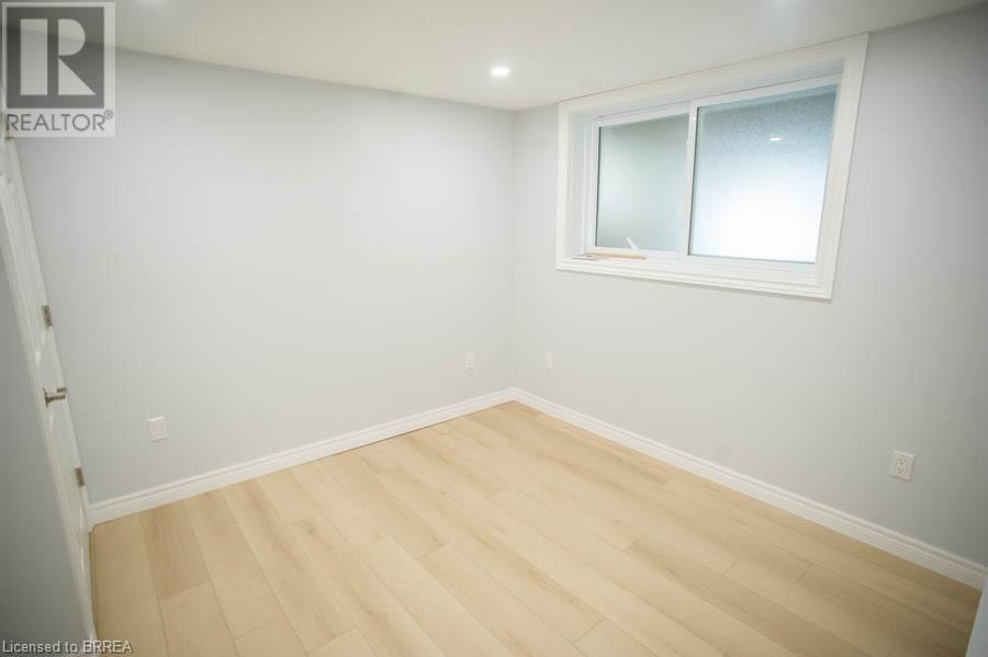 Photo 6 of 415 Chatham Street, Brantford ON