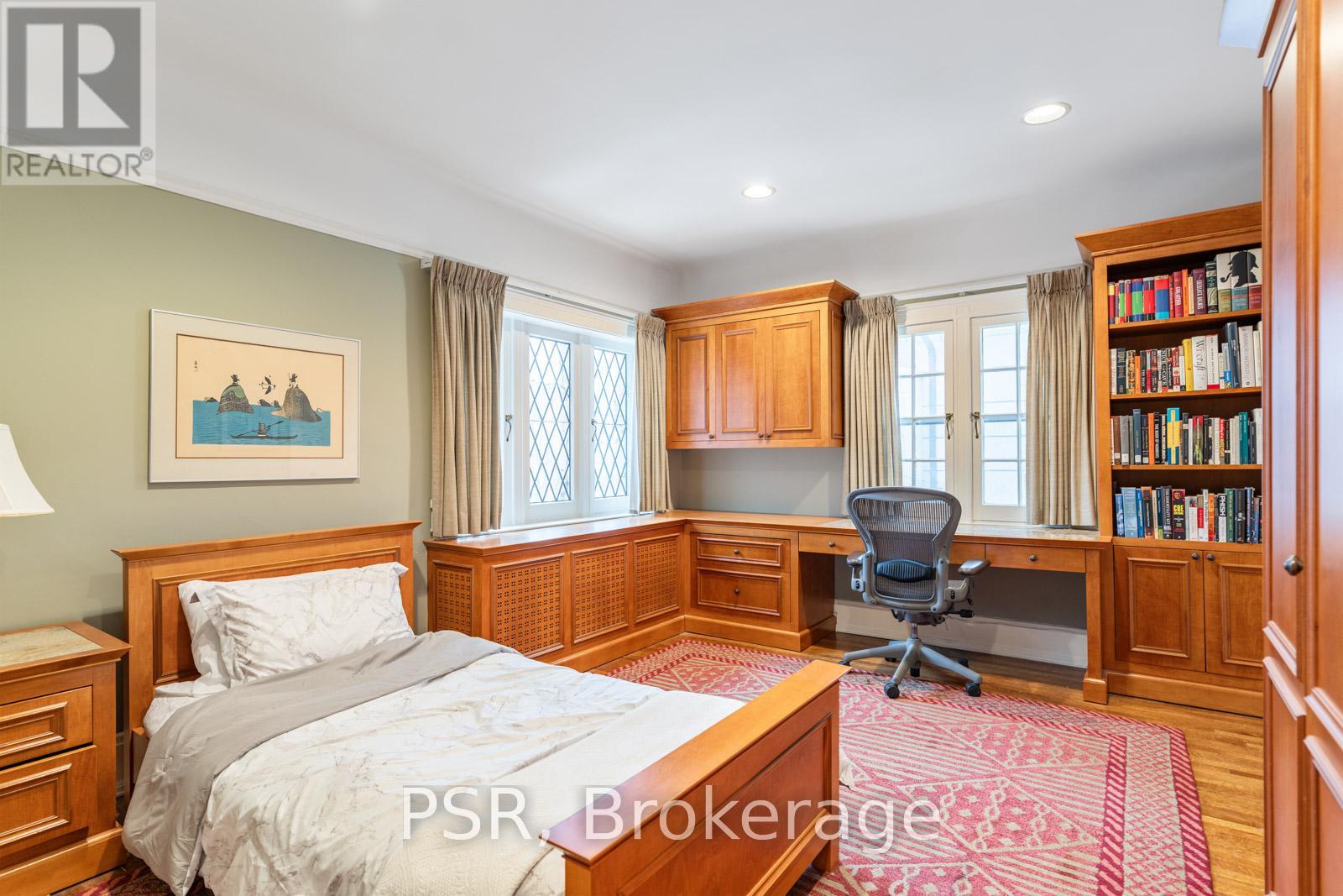 Photo 15 of 13 Old Forest Hill Road, Toronto ON