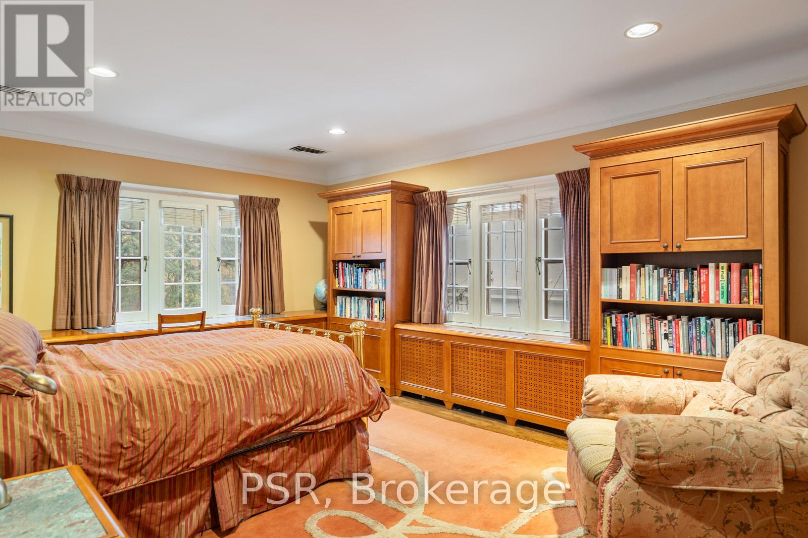 Photo 16 of 13 Old Forest Hill Road, Toronto ON