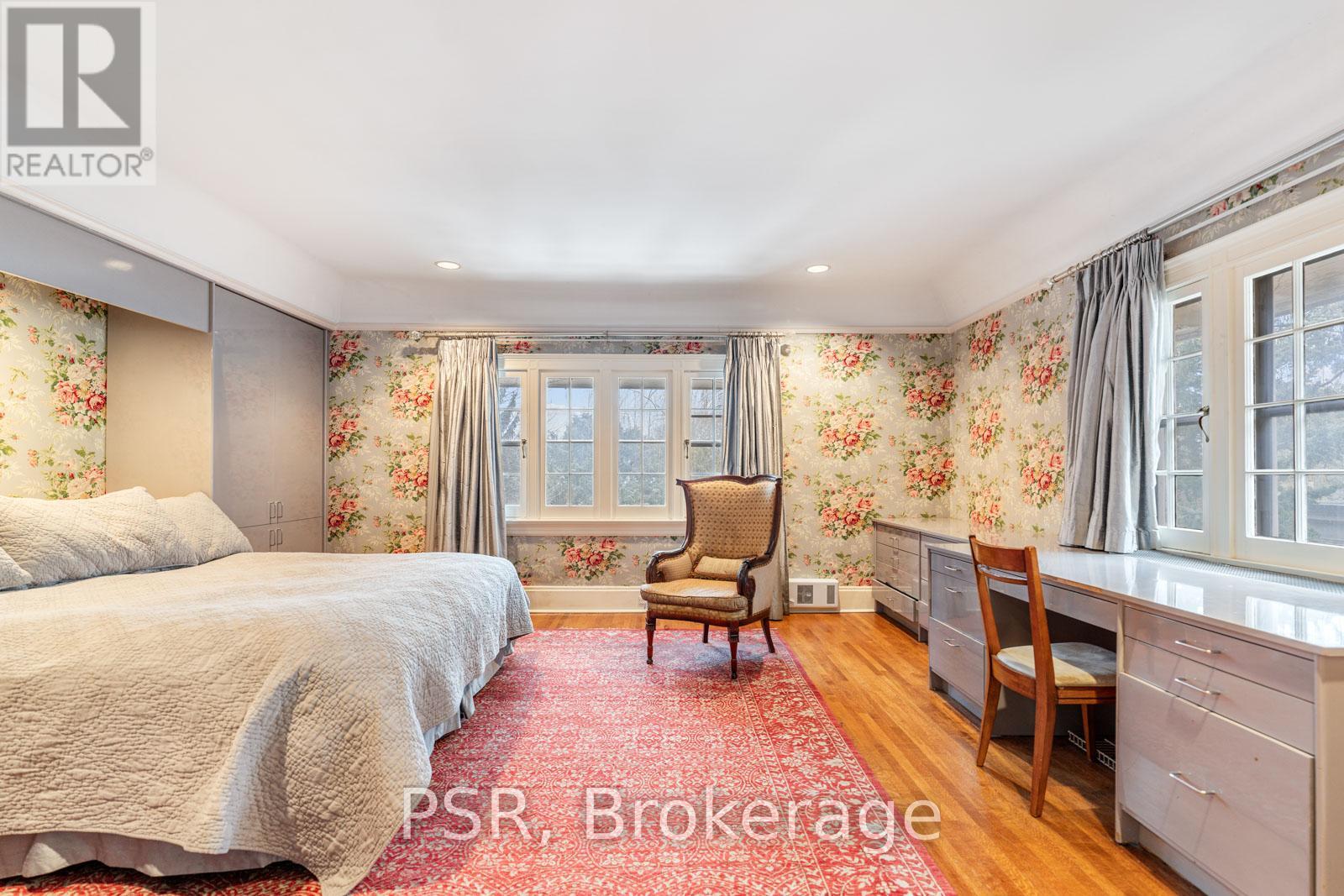 Photo 18 of 13 Old Forest Hill Road, Toronto ON