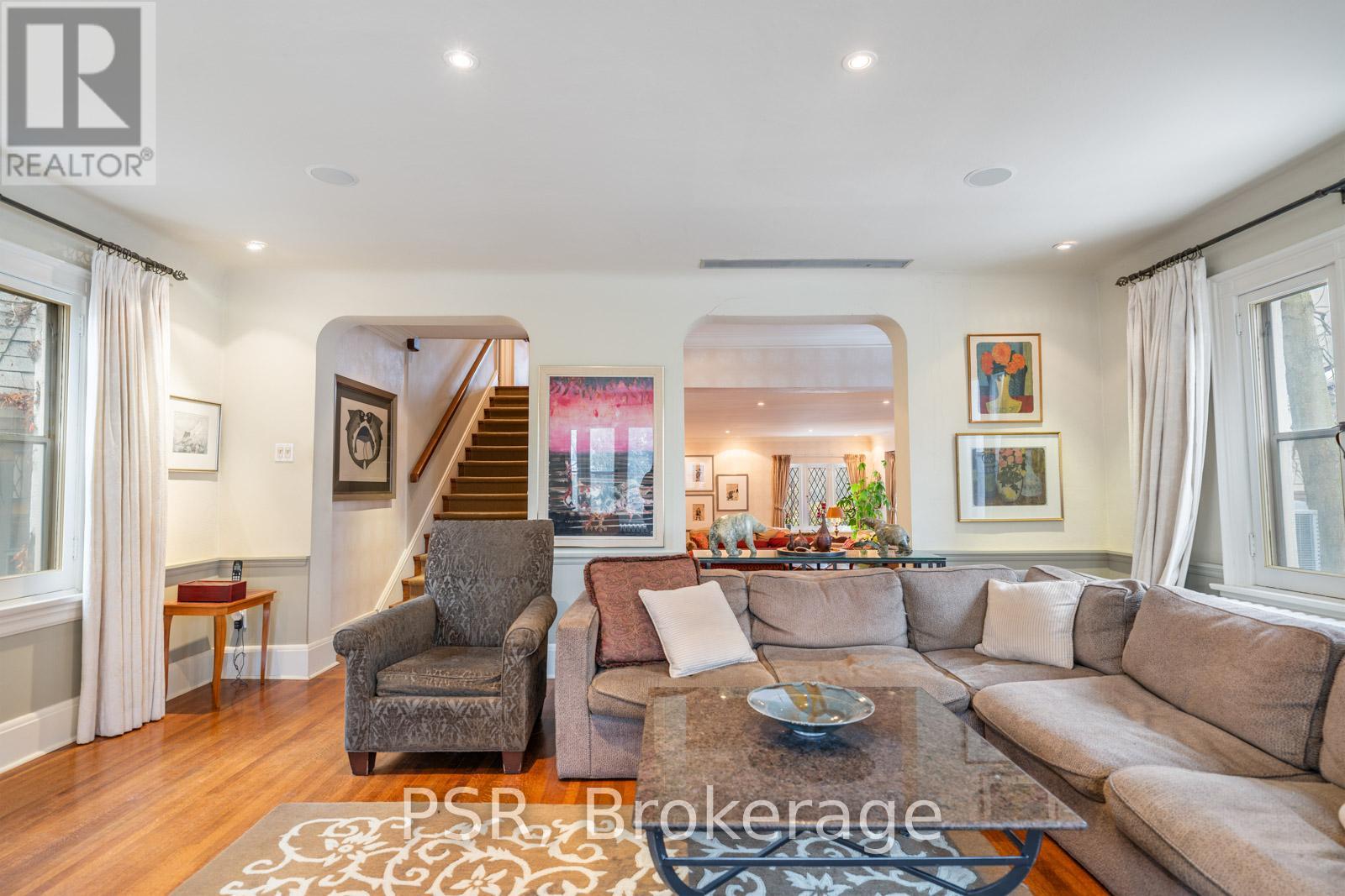 Photo 8 of 13 Old Forest Hill Road, Toronto ON