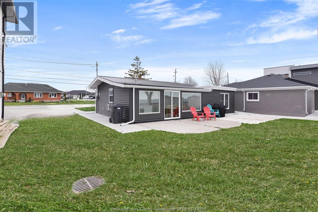 Photo 17 of 206 Robson, Leamington ON