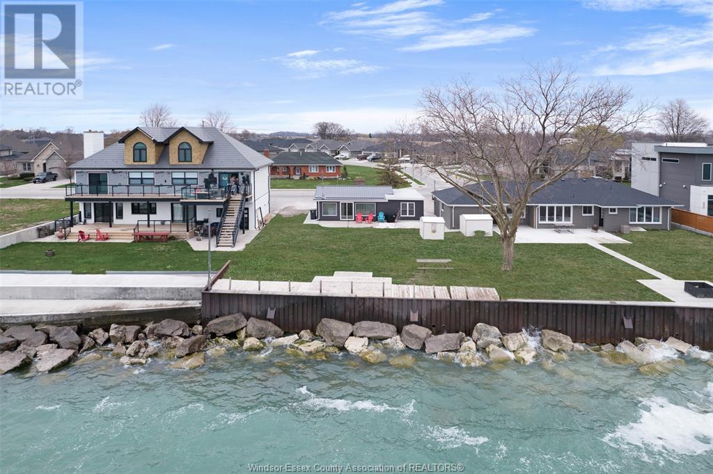 Photo 19 of 206 Robson, Leamington ON