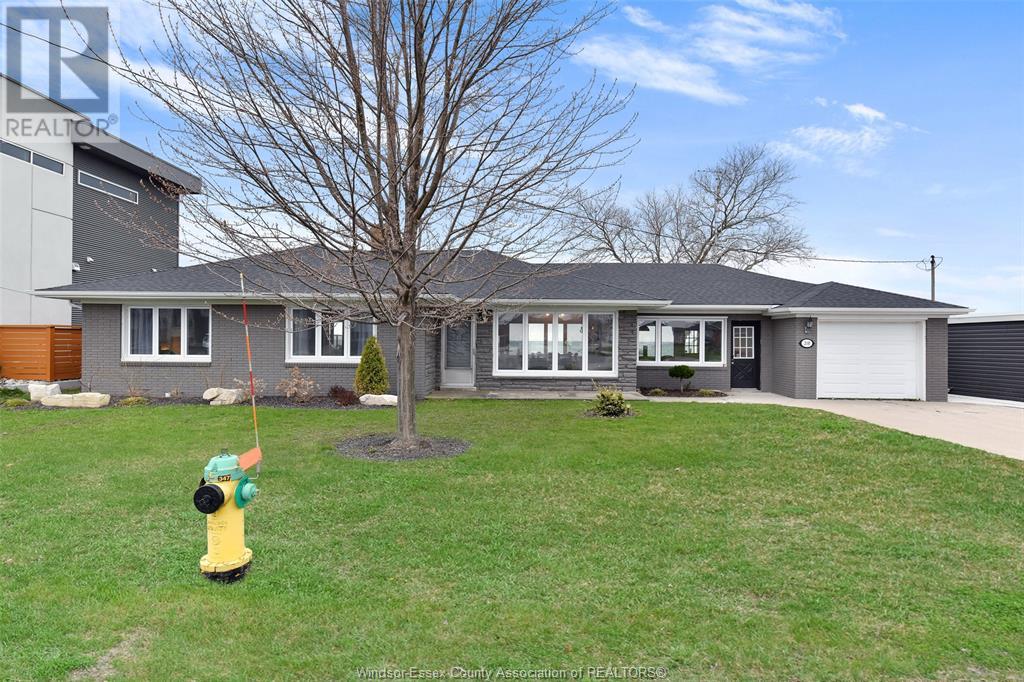 Photo 33 of 208 Robson, Leamington ON