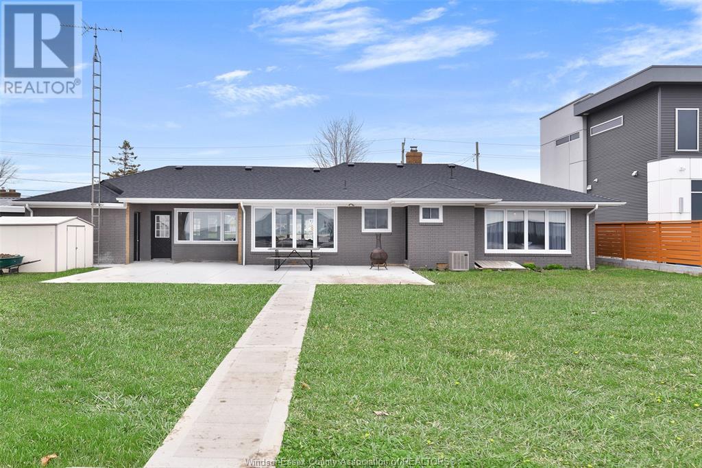 Photo 36 of 208 Robson, Leamington ON