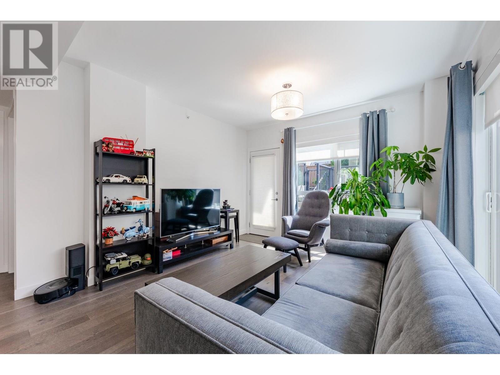 Photo 10 of 104 7828 Granville Street, Vancouver BC