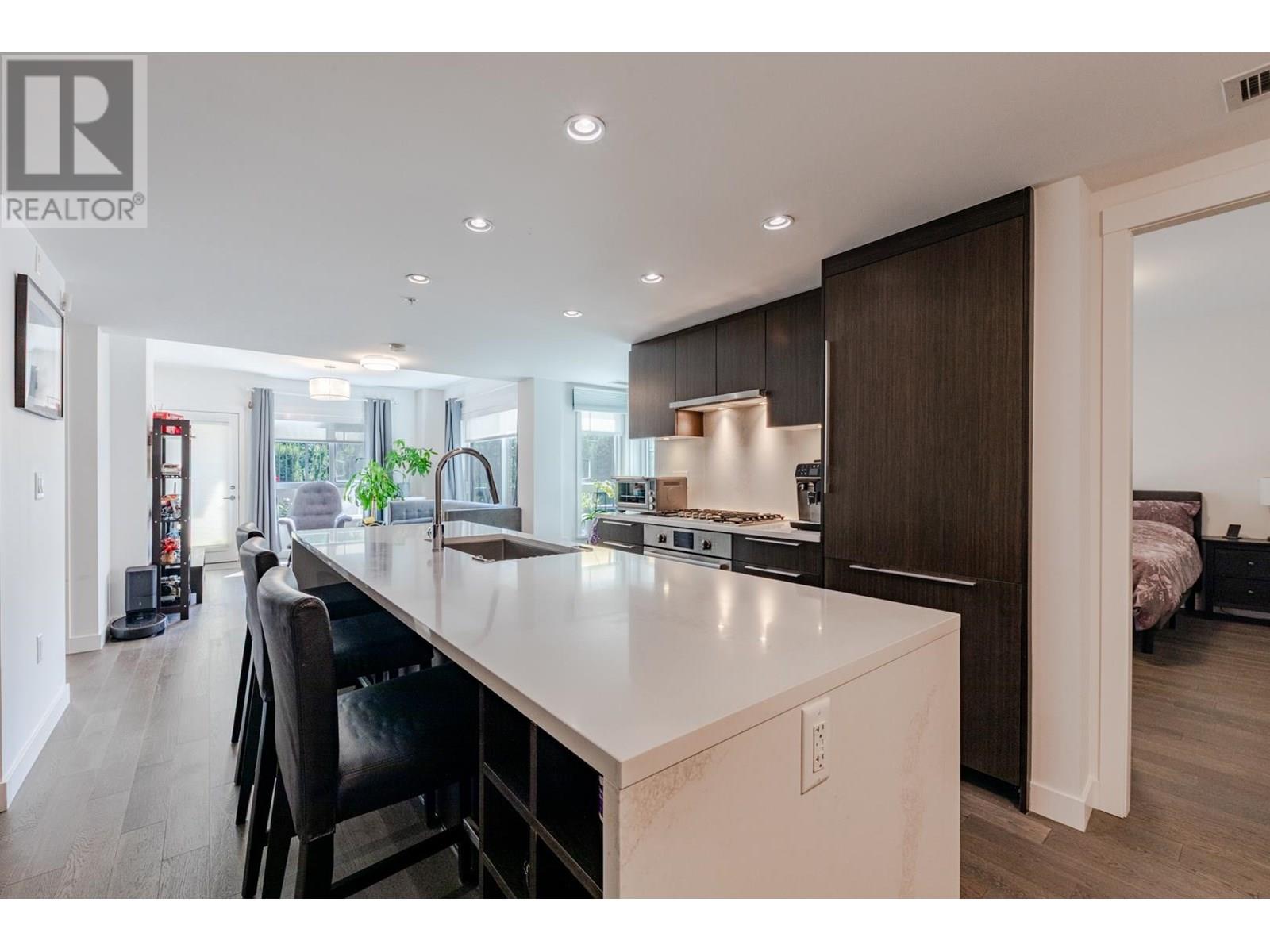 Photo 3 of 104 7828 Granville Street, Vancouver BC