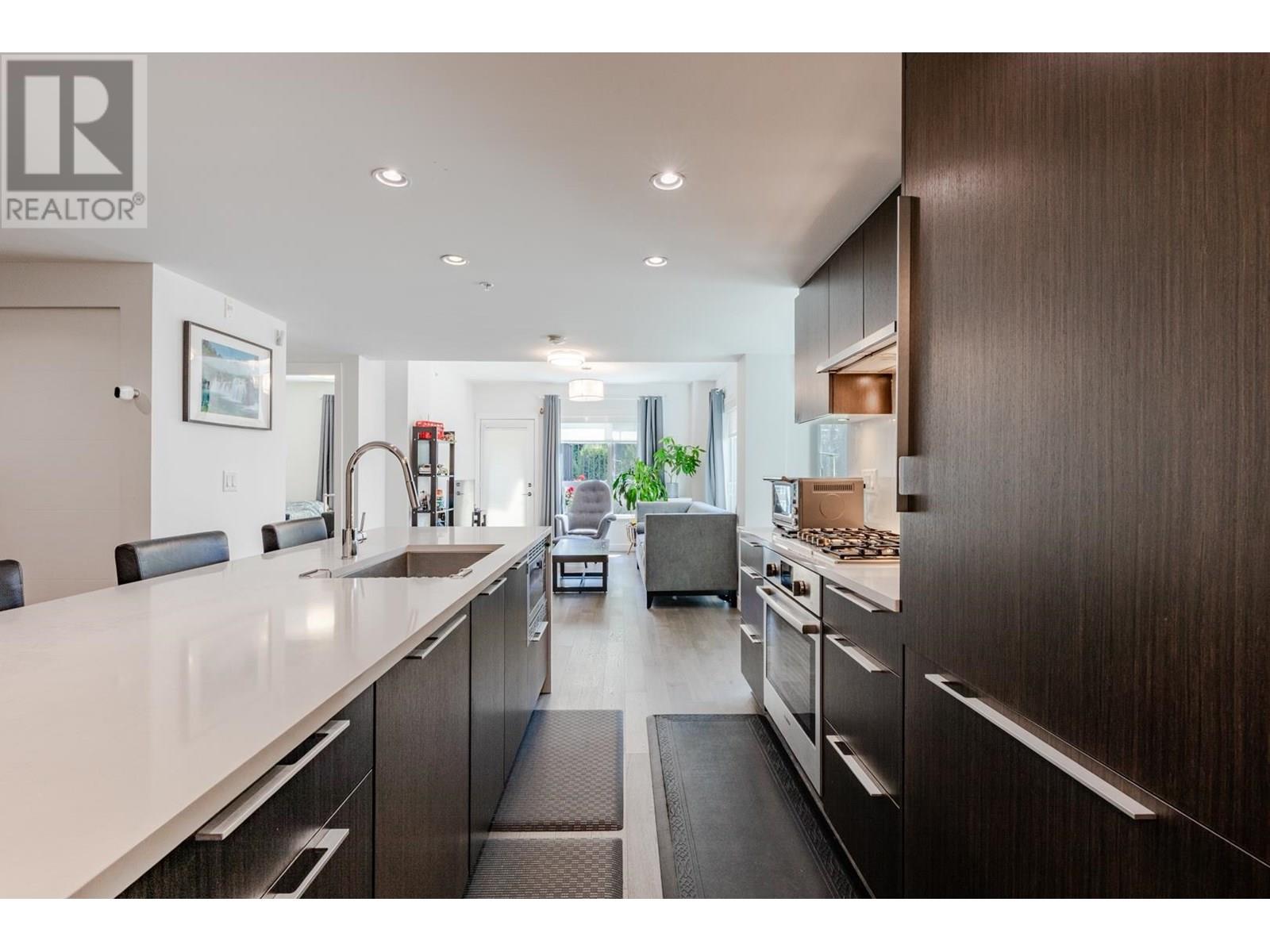 Photo 4 of 104 7828 Granville Street, Vancouver BC