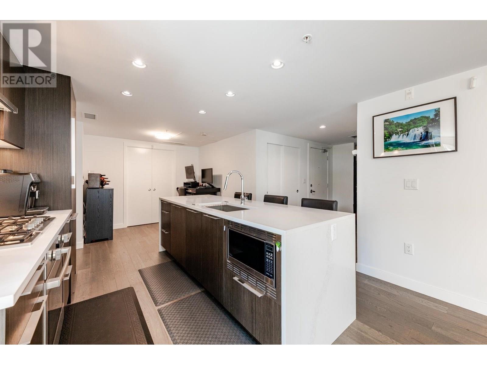 Photo 6 of 104 7828 Granville Street, Vancouver BC