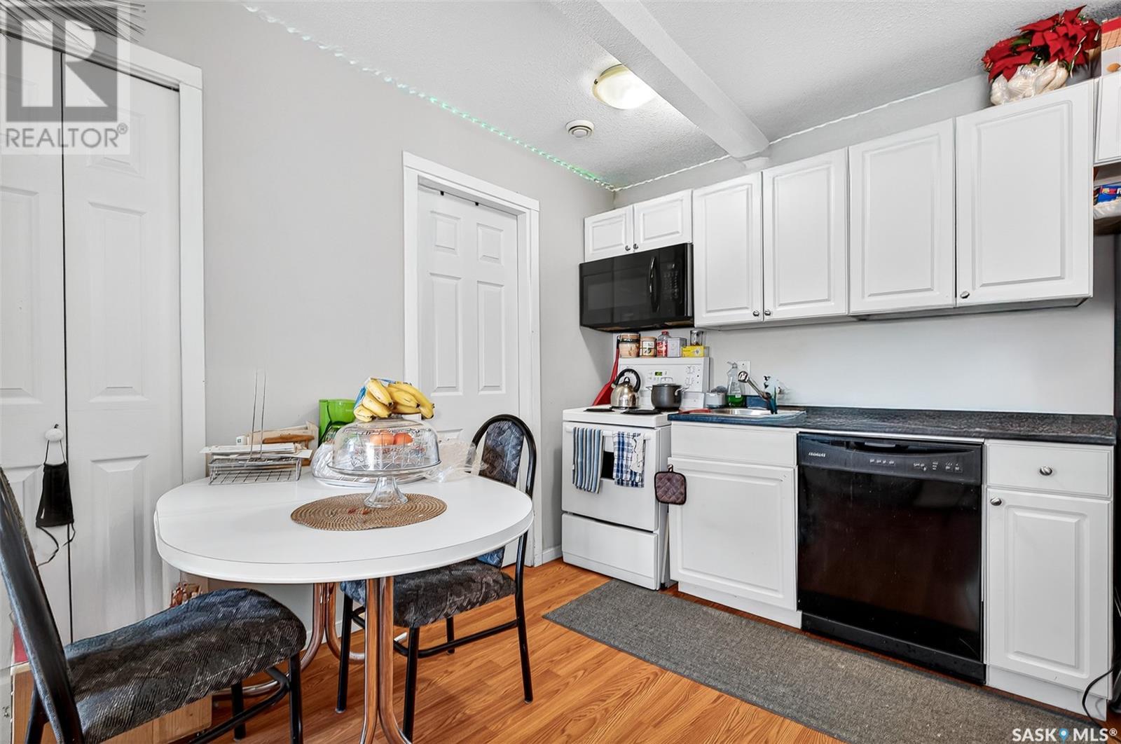 Photo 10 of 412 418 Athabasca Street E, Moose Jaw SK