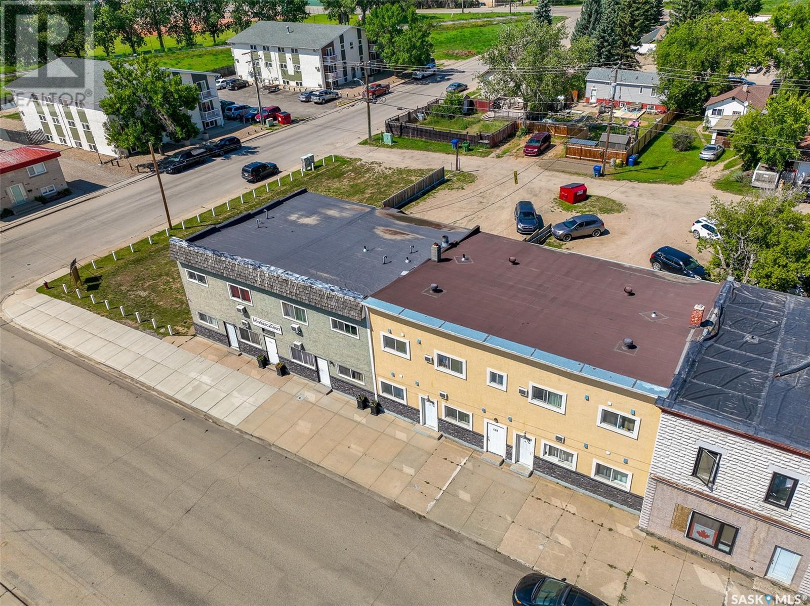 Photo 3 of 412 418 Athabasca Street E, Moose Jaw SK