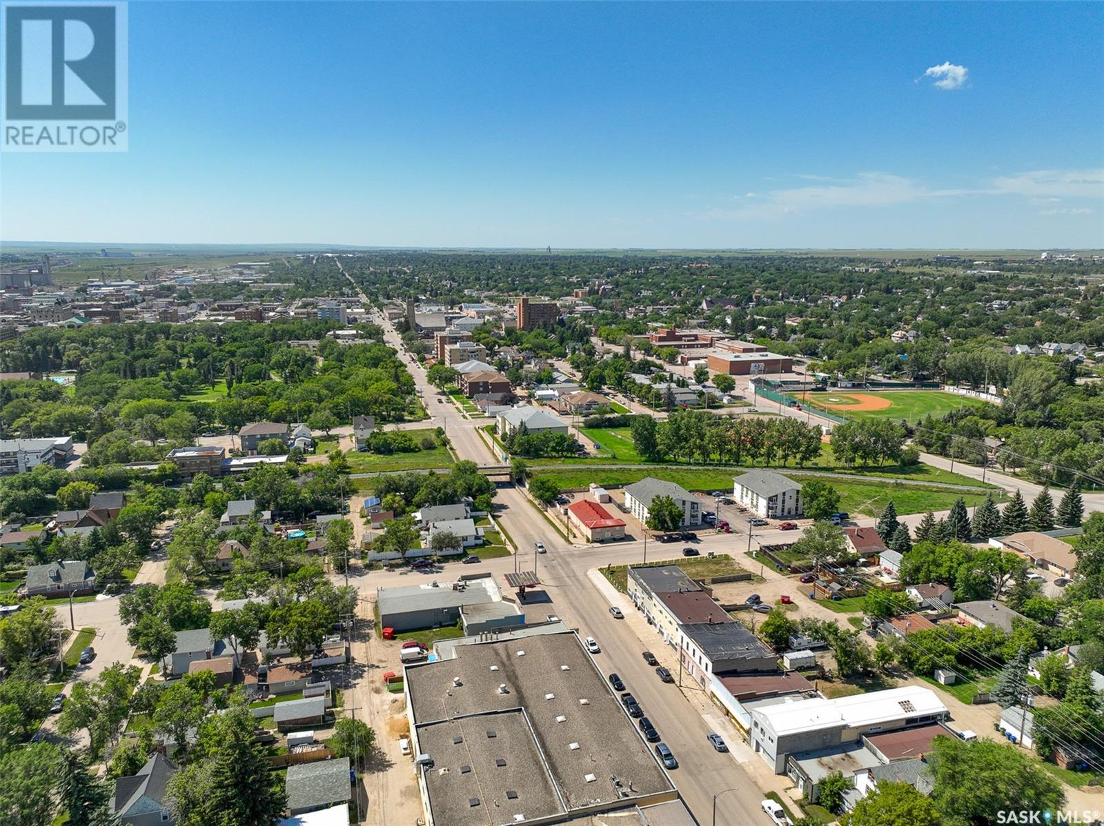 Photo 5 of 412 418 Athabasca Street E, Moose Jaw SK