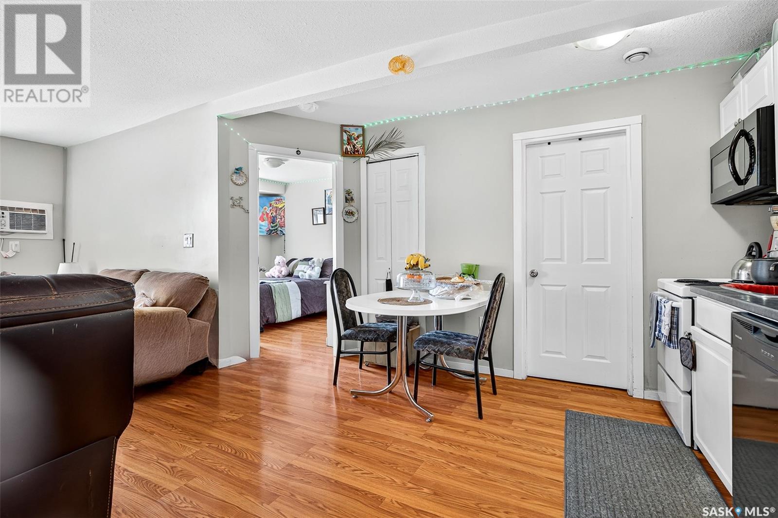 Photo 8 of 412 418 Athabasca Street E, Moose Jaw SK
