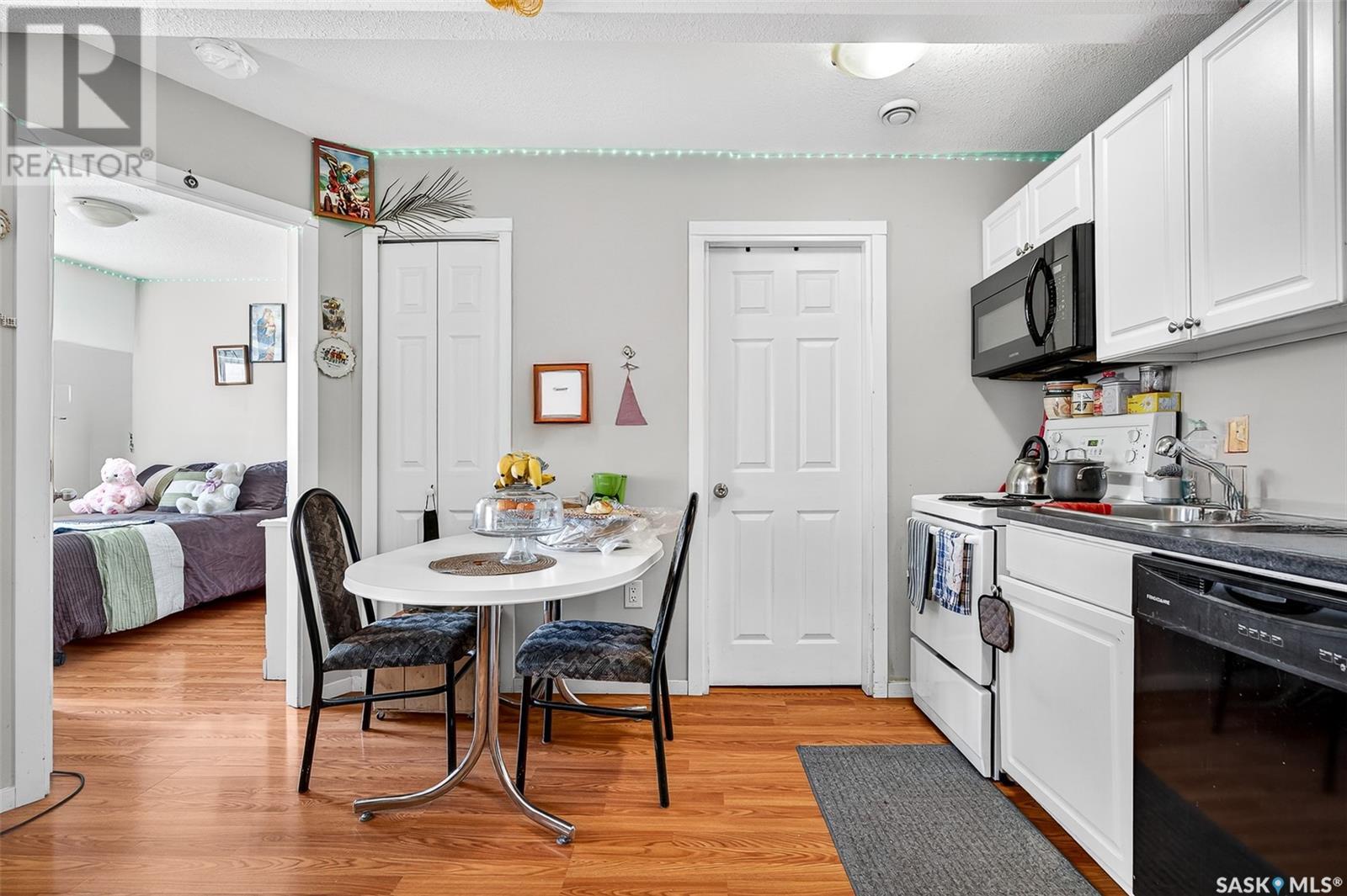 Photo 9 of 412 418 Athabasca Street E, Moose Jaw SK