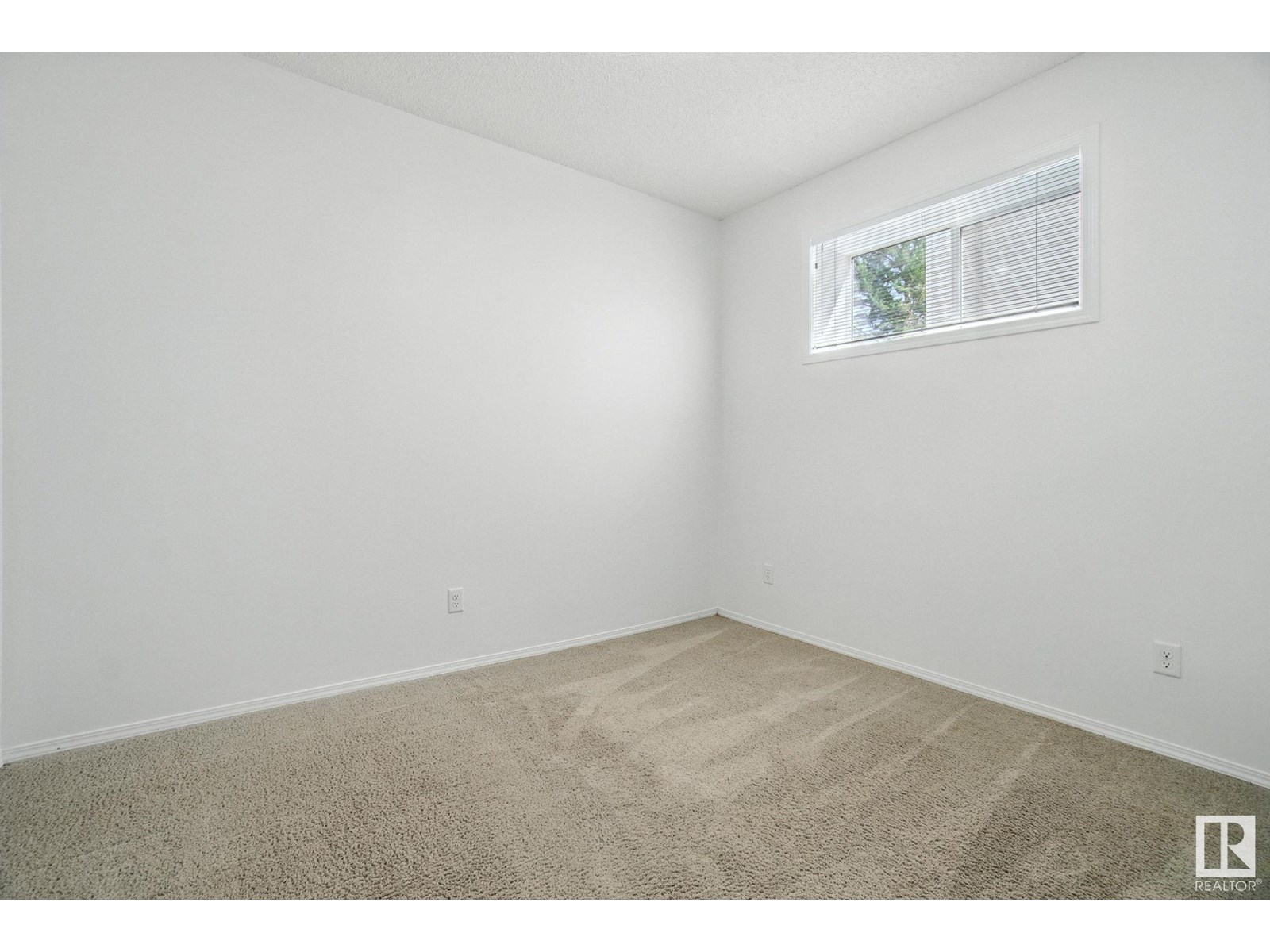 Photo 23 of 15 6520 2 Av Sw, Edmonton AB