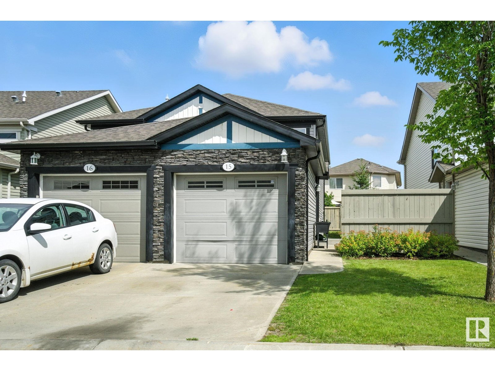 Photo 1 of 15 6520 2 Av Sw, Edmonton AB