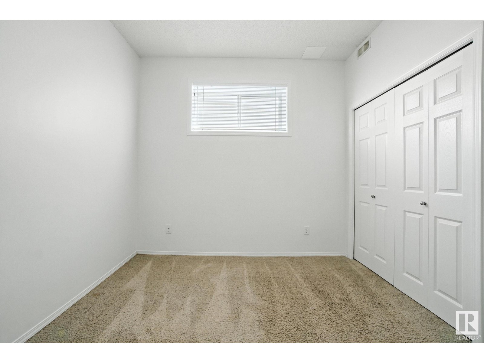 Photo 24 of 15 6520 2 Av Sw, Edmonton AB